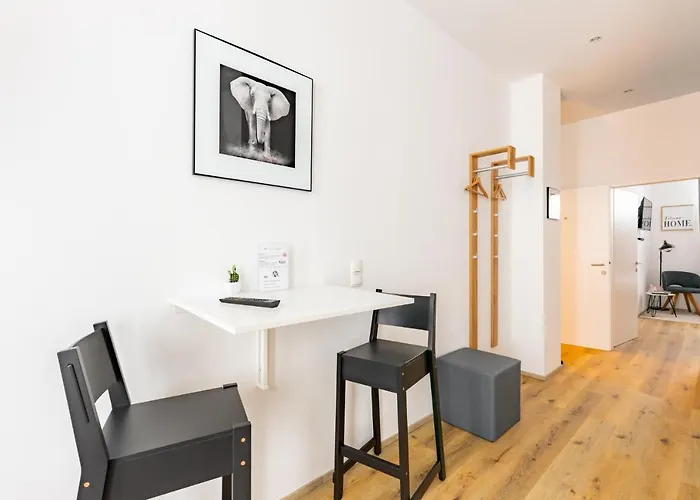 Apartment Budget West With Shared Kitchen