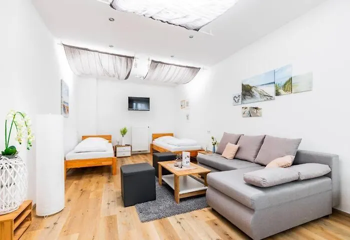 Budget West With Shared Kitchen