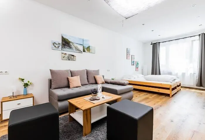 Budget West With Shared Kitchen Apartment *