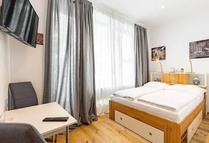 Budget West With Shared Kitchen Vienna