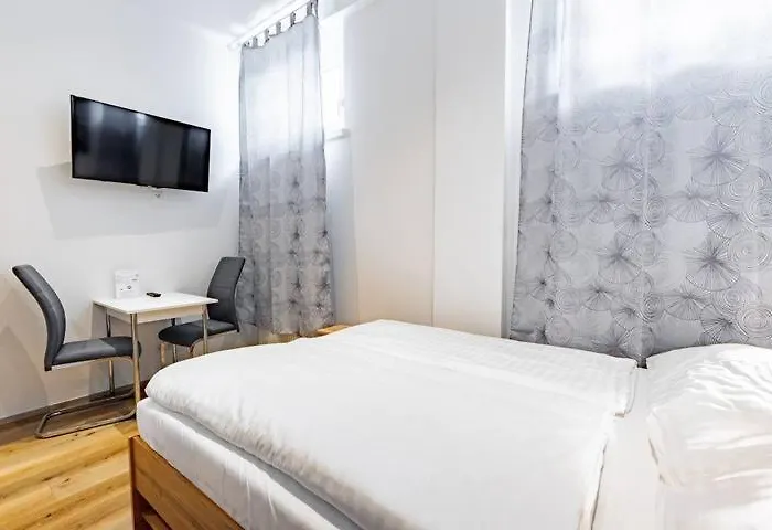 Budget West With Shared Kitchen Vienna