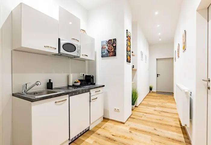 Apartment Budget West With Shared Kitchen Vienna