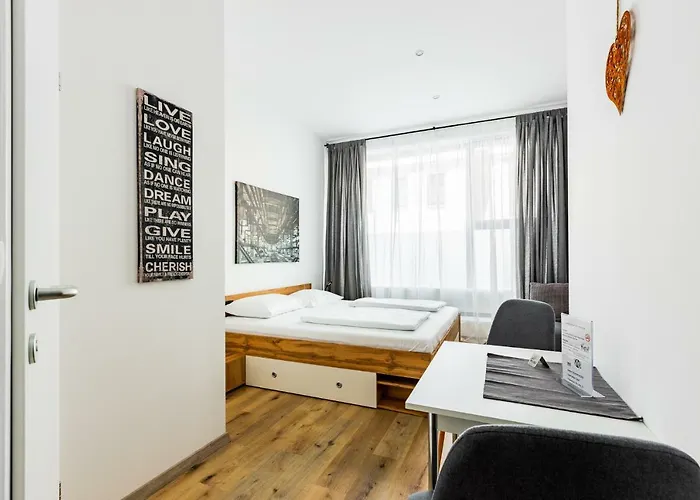 Apartment Budget West With Shared Kitchen Vienna