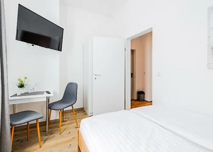 Budget West With Shared Kitchen Vienna